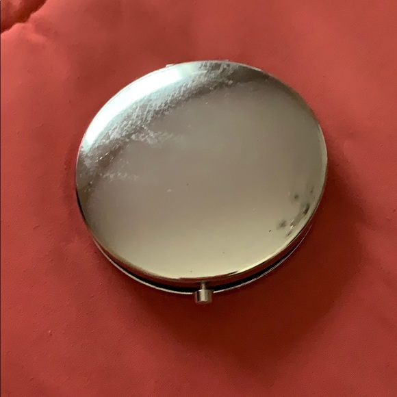Compact mirror - Picture 2 of 3